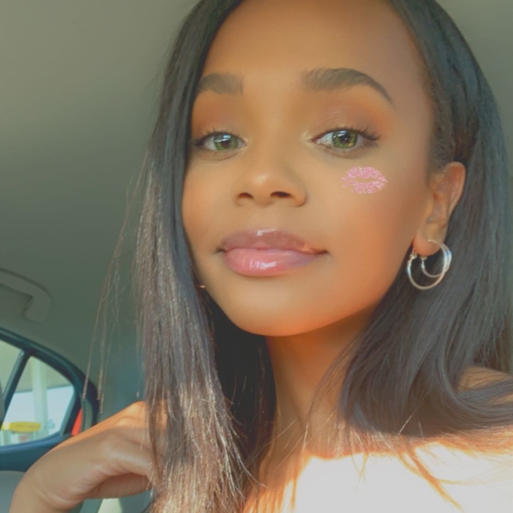 Meet your Posher, Alyviah